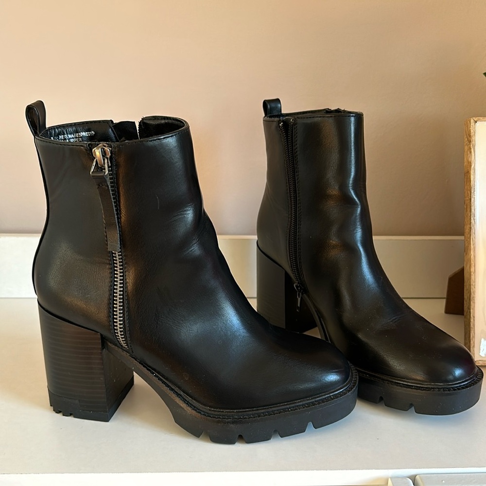 Black heel boots